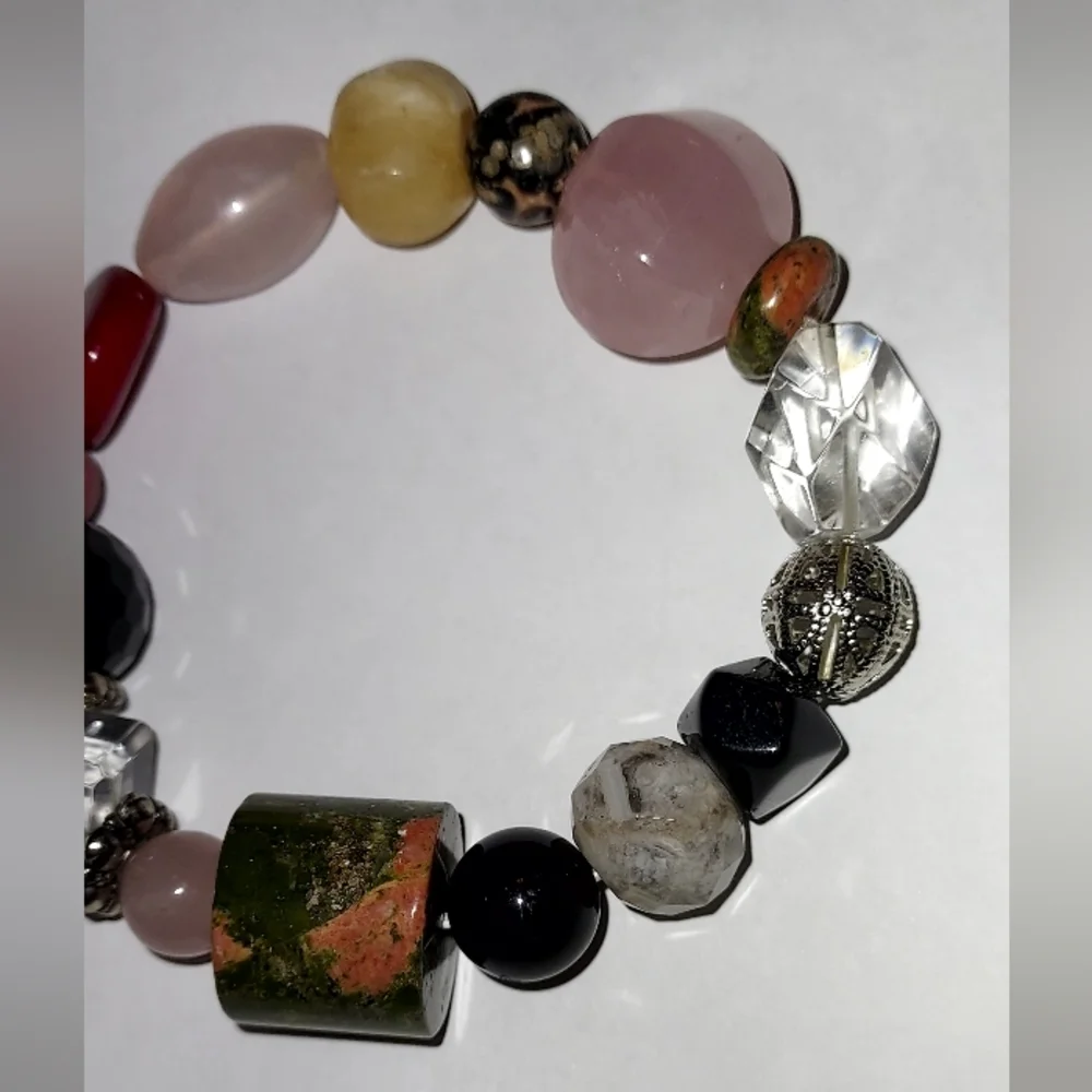 Crystal And Gems Beaded Stretchy Bracelet - Picture 3 of 5